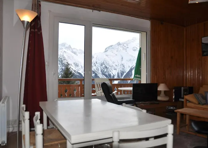 Апартаменты Ecureuils - B18 - Appt Vue Montagne - 6 Pers *